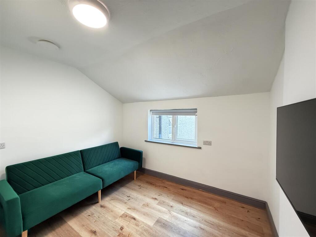 Living Room.JPG