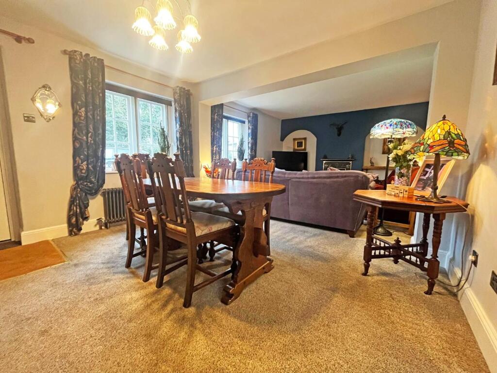 Dining Room1.jpg