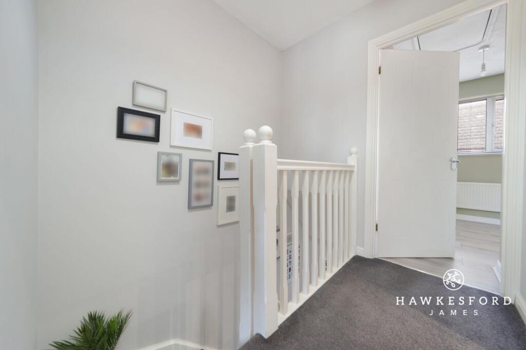 Feldspar Close, Sittingbourne - First floor landing