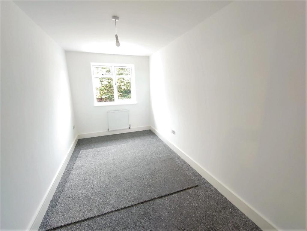 Bedroom 4.jpg