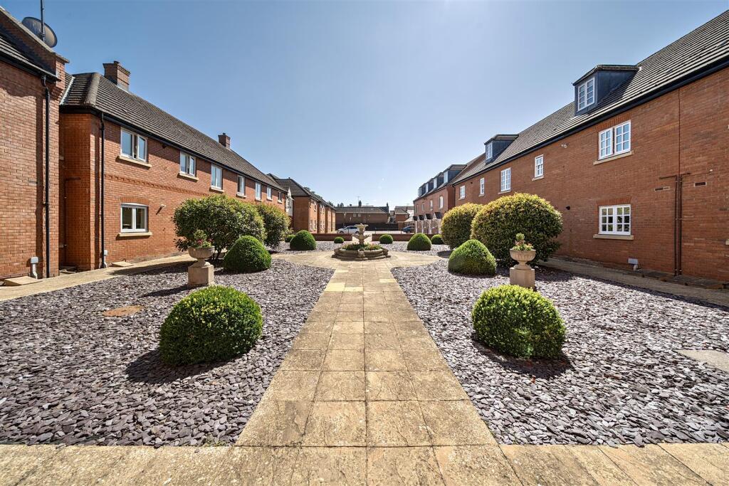 69 Reffield Close