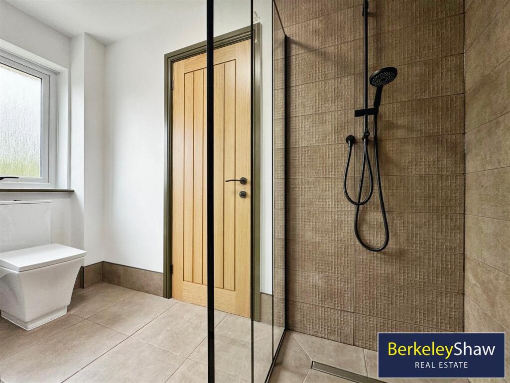 En-suite shower room