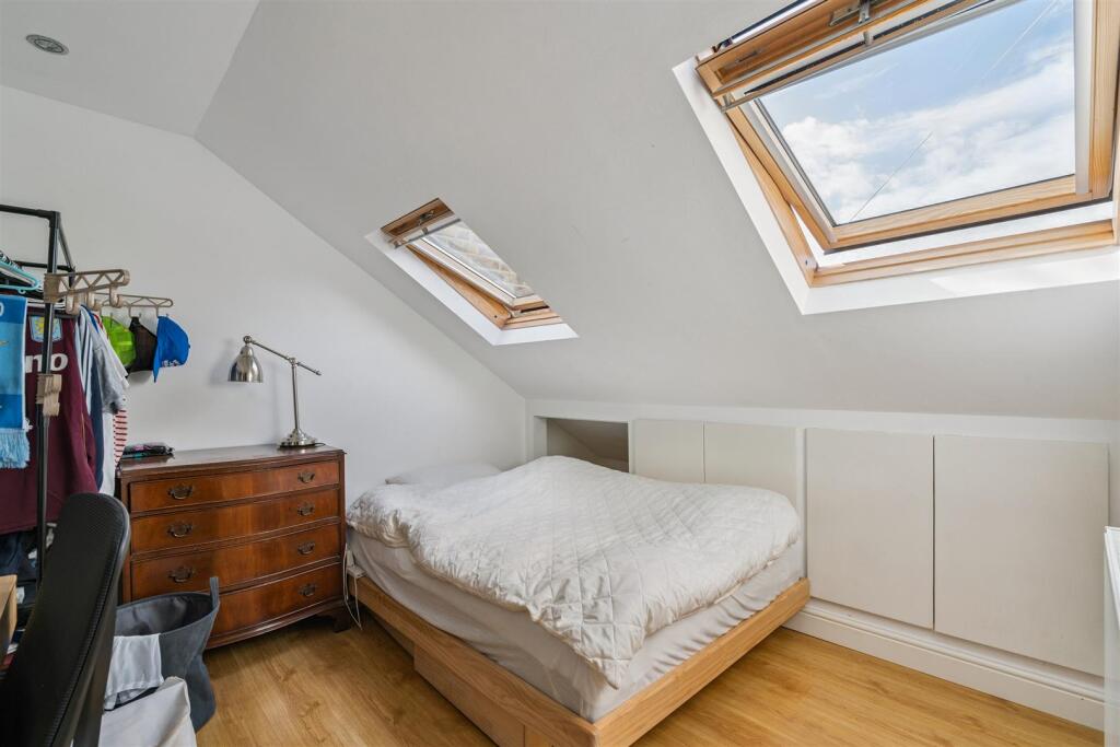 69 Avarn Road bedroom 3.jpg