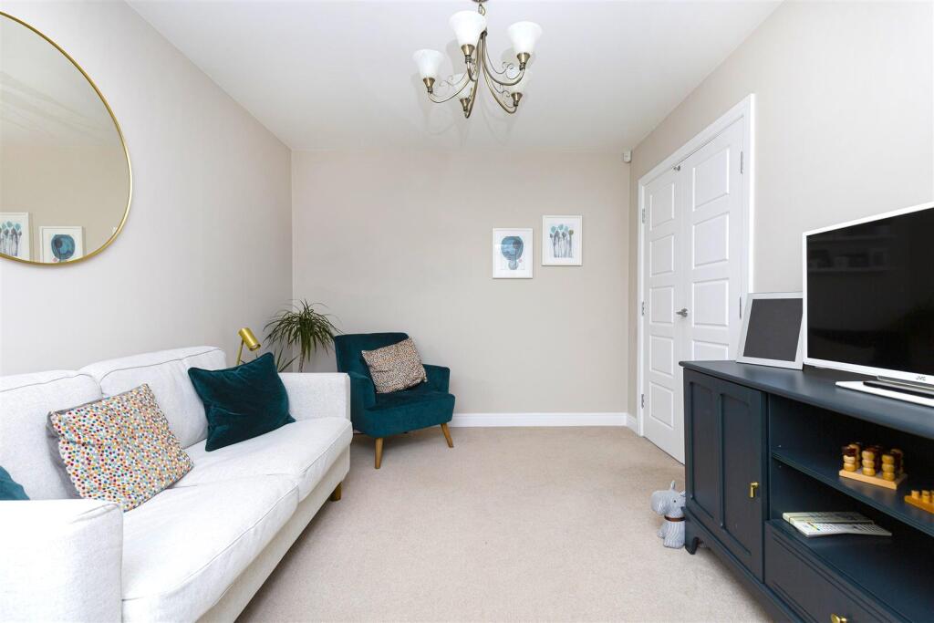 Bramleys Estate Agents - Wadsworth Fold - Lindley 
