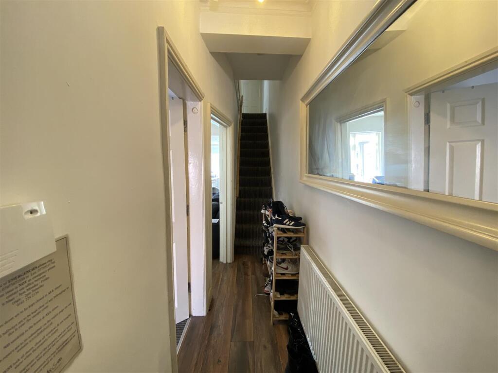 24es.gf hallway.JPG