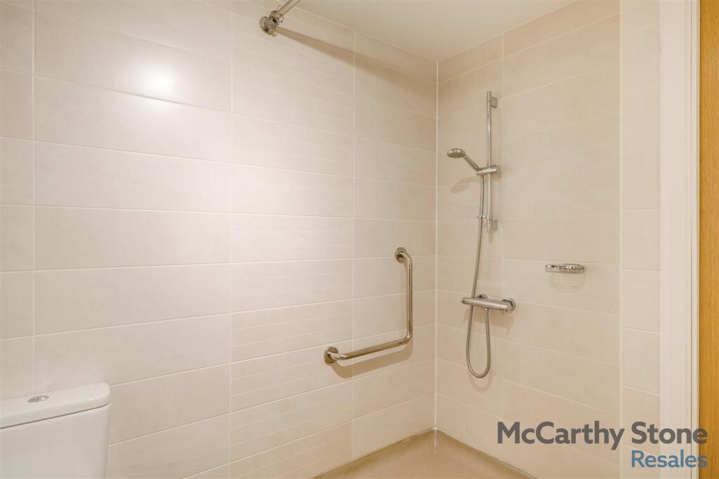 8650398-interior11.jpg