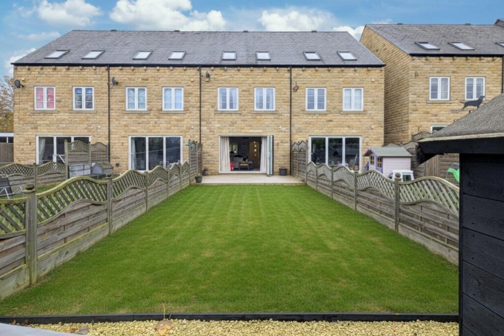 Old fire Sation Mews (2)_inPixio