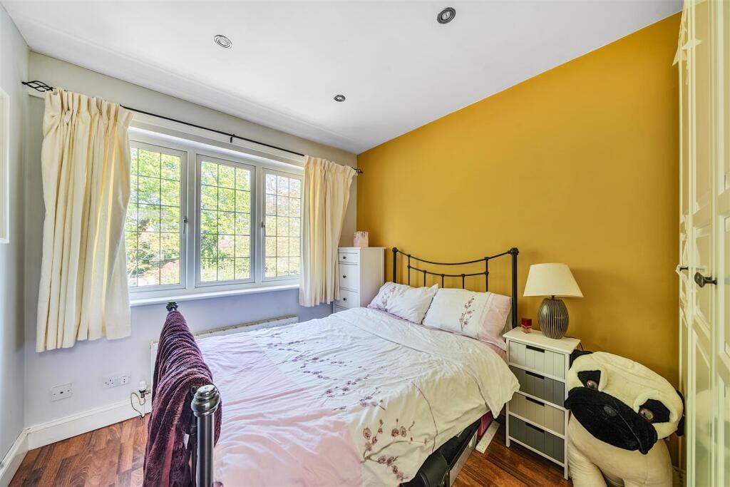 Davidson Frost-Wellings, DFW, Whitchurch Gardens, 