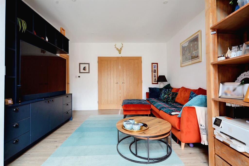 Sitting Room_3.jpeg