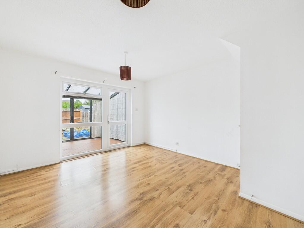 CAM04018G0-PR0322...