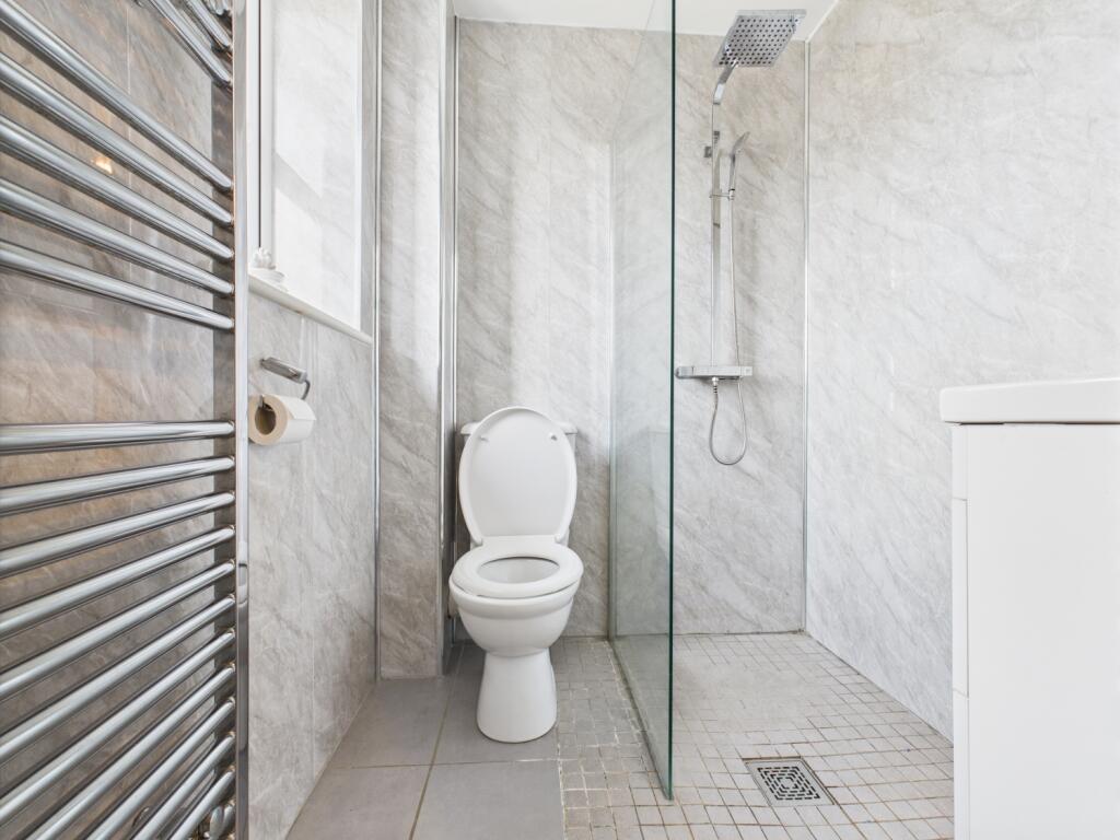 CAM03729G0-PR0113-STILL003