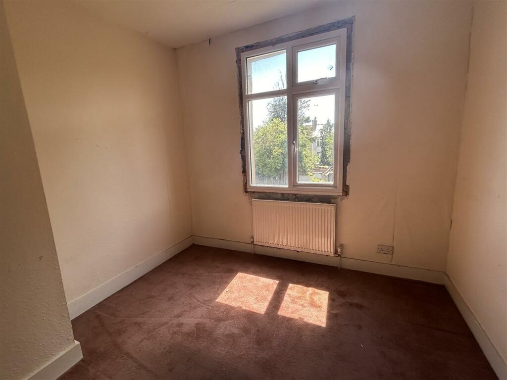 FLAT 4
