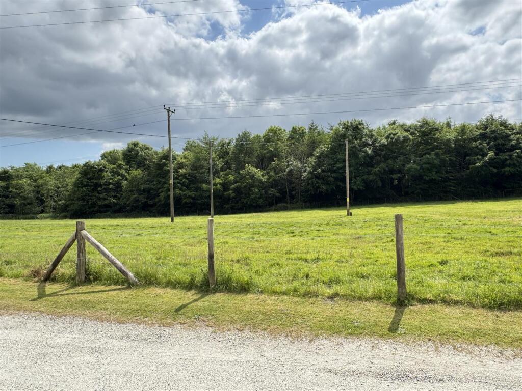 Rear Lane &amp; View Beyond