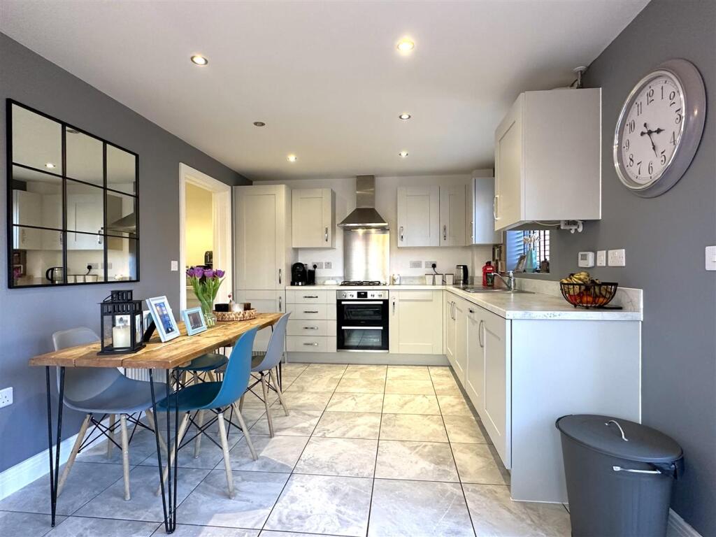 Contemporary Kitchen 376