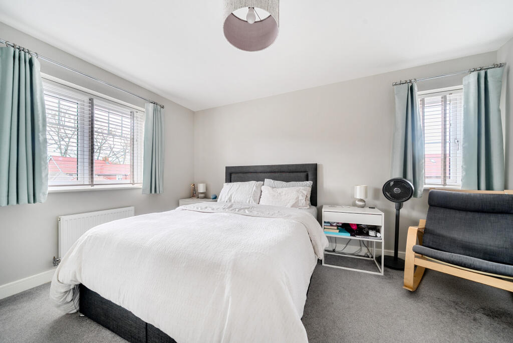 1375415-15-690b2e...