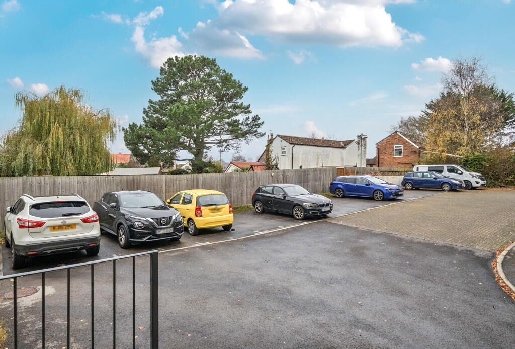 1385622-17-692872...