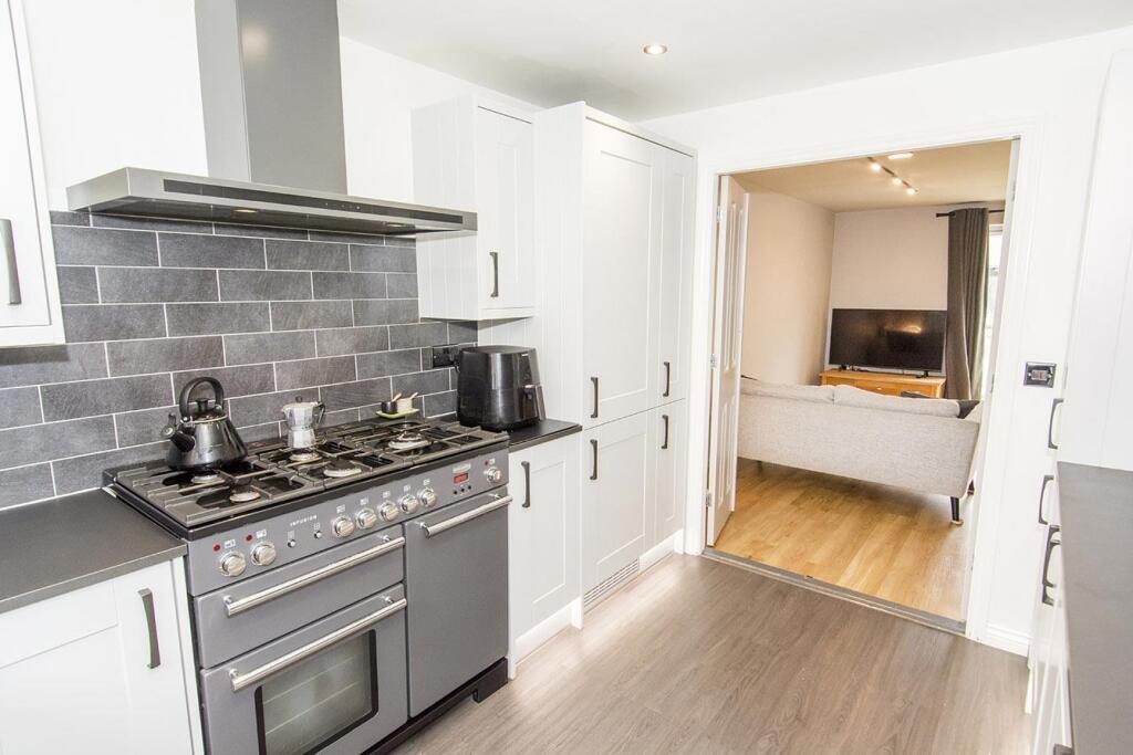 (Kitchen Photo Two)