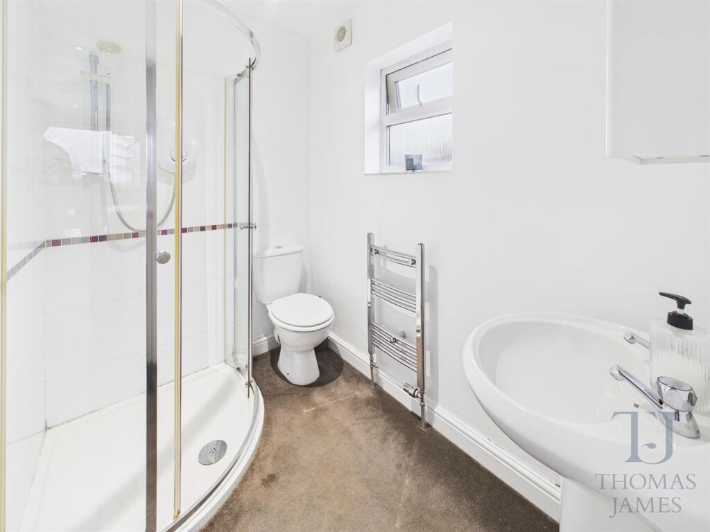 Bedroom Two En-suite