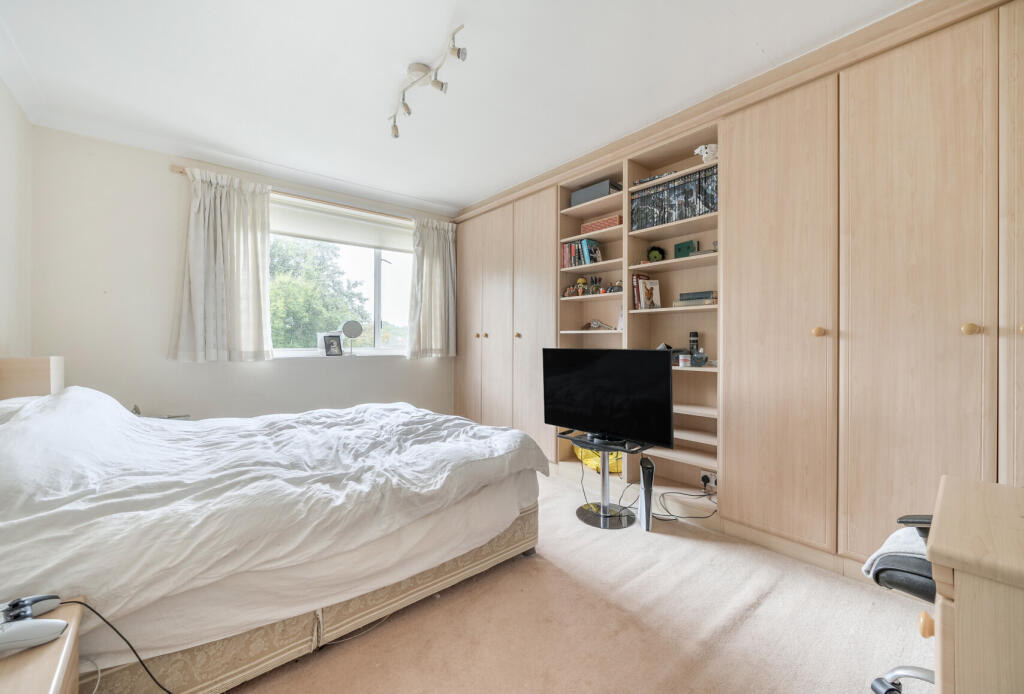 1346590-9-68b8123...