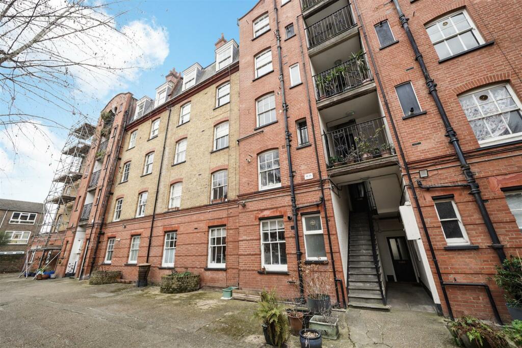 27 Mendip Houses, Welwyn Street - 0NnE1vgzfvnS6wpj