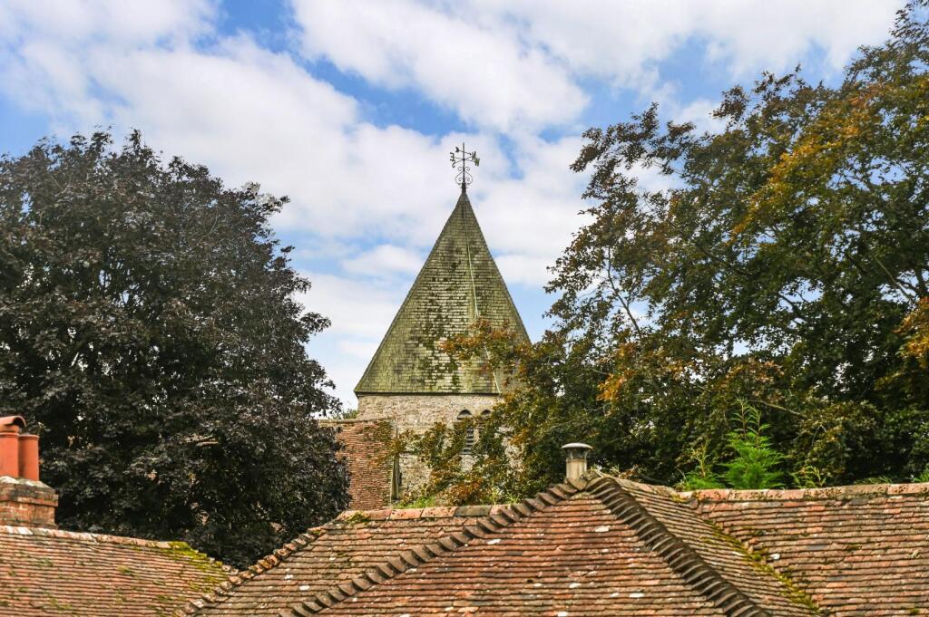 4 Church Close Ph4.jpg