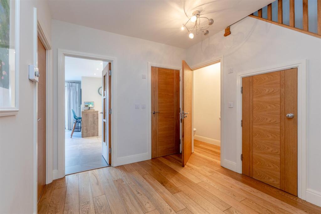 Parrys Lane, Stoke Bishop Hallway.jpg