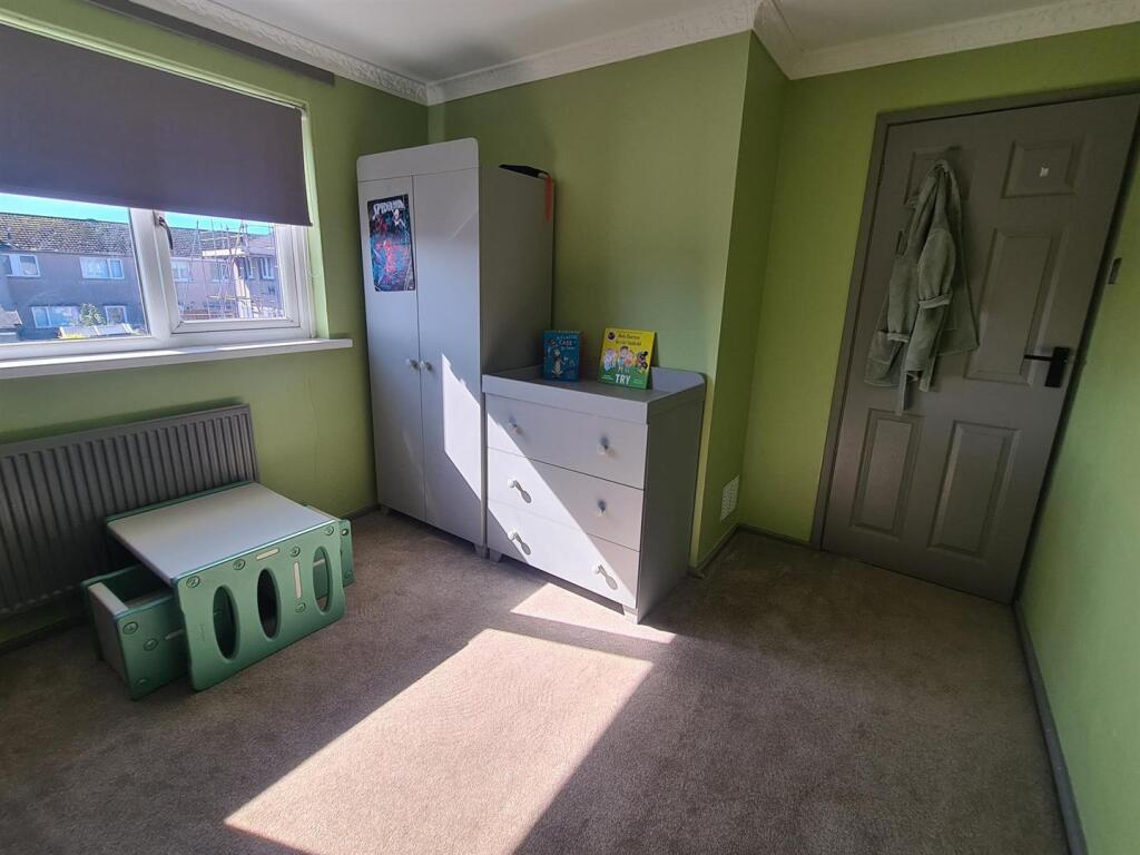 BEDROOM 2