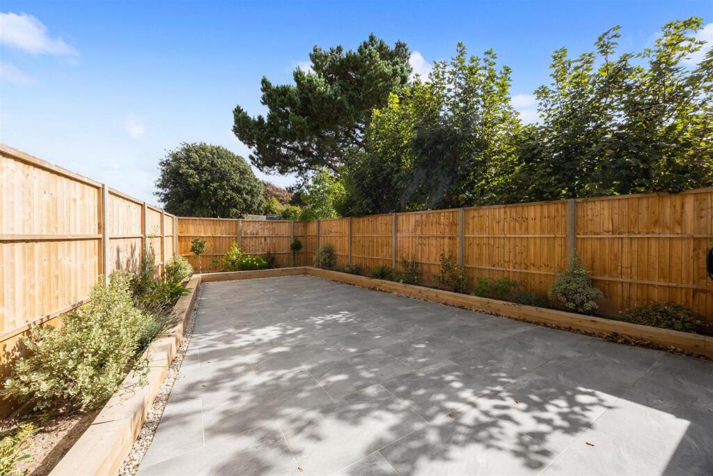 Sea Lane Gardens, 61a-018.jpg