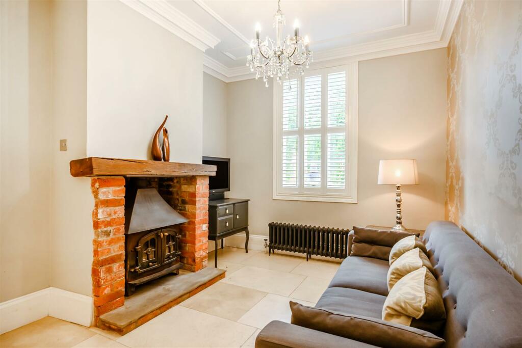 8509411-interior07.jpg