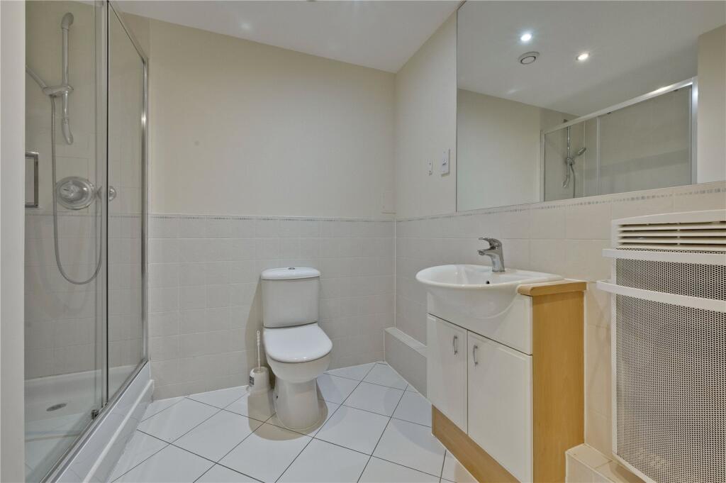 En-Suite 1