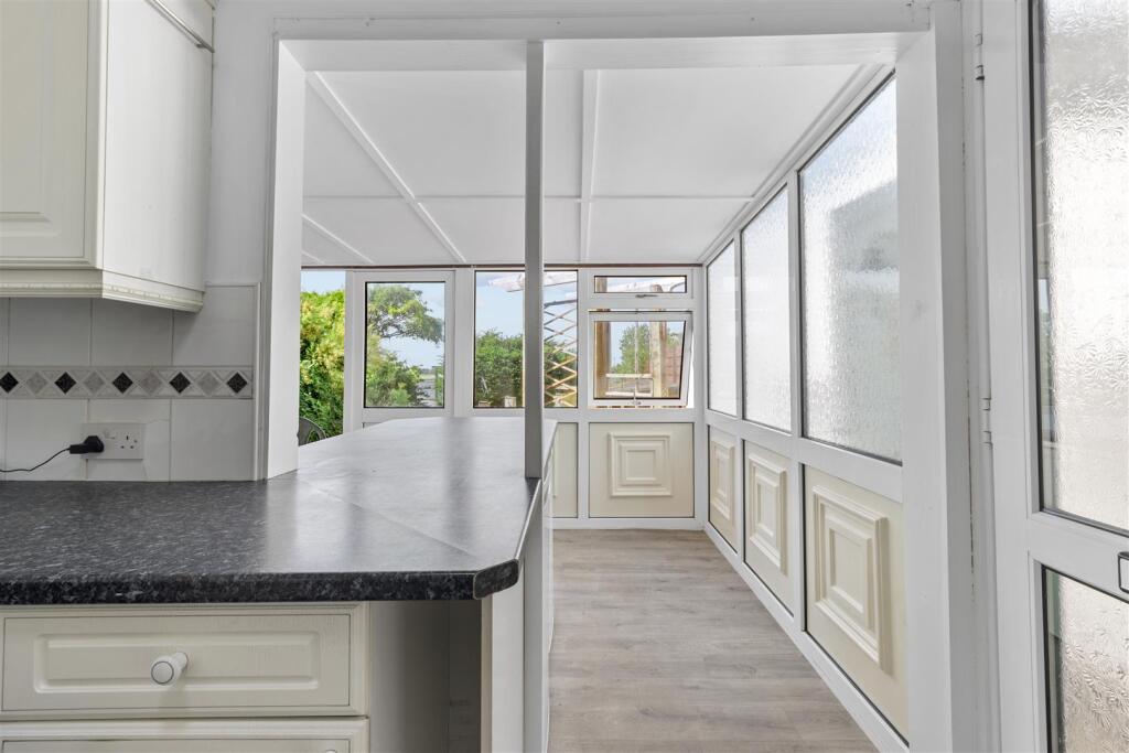 kitchen #4.jpg
