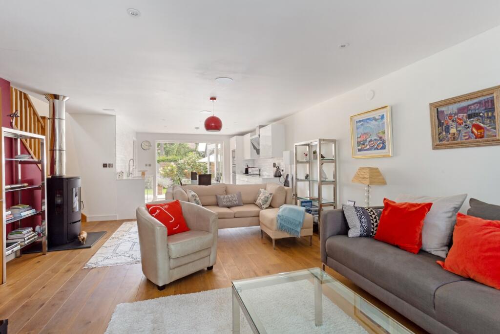 4 Cromwell Garden...