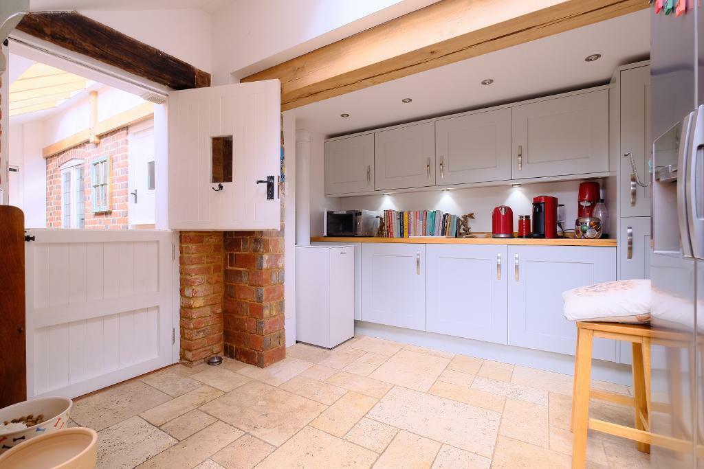 Beautiful kitchen and utility/dog room