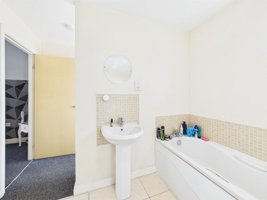 25 The Featherworks (30).jpg