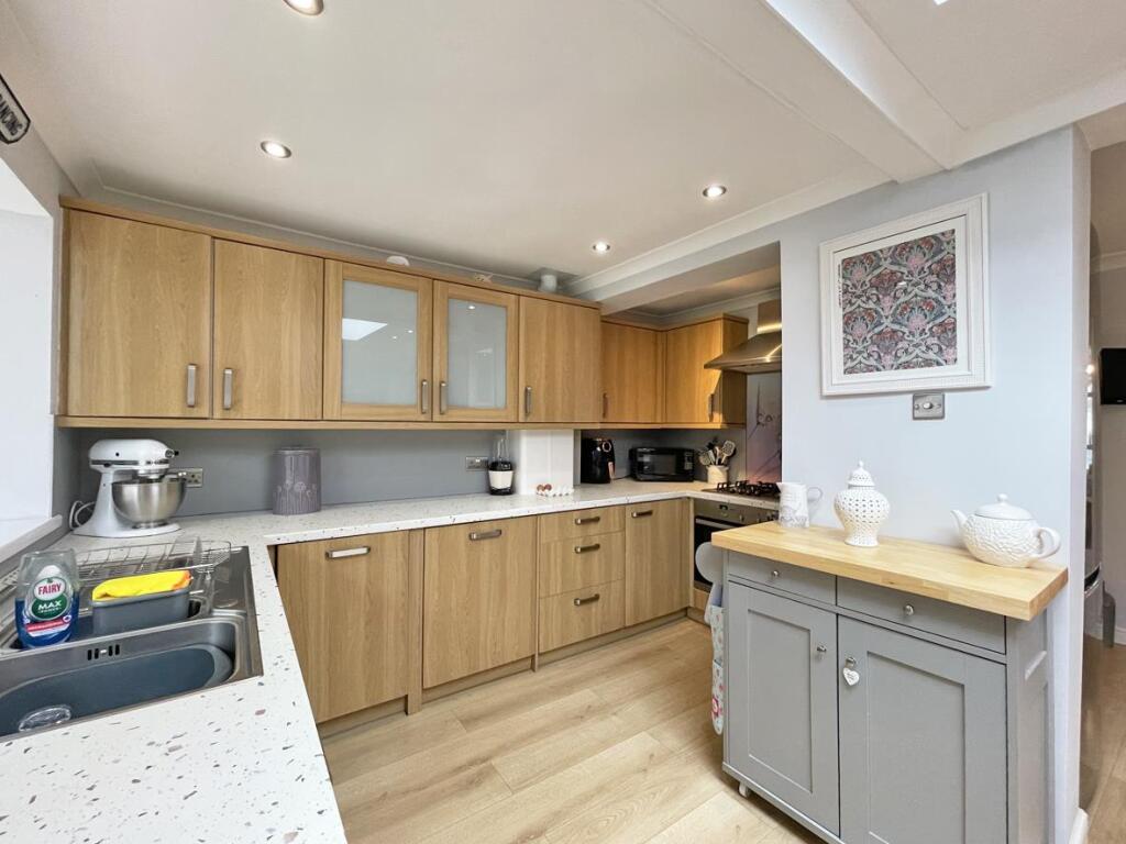 Crownhill Road 273 - Kitchen.jpg