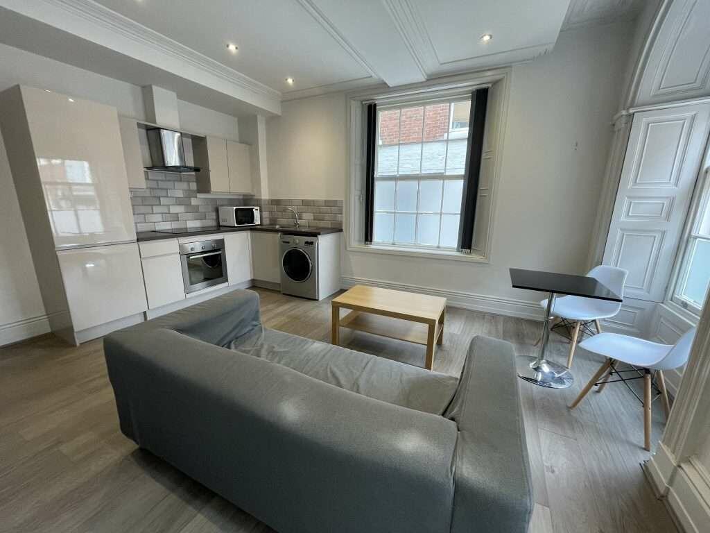 Flat_2_Victoria_Chambers