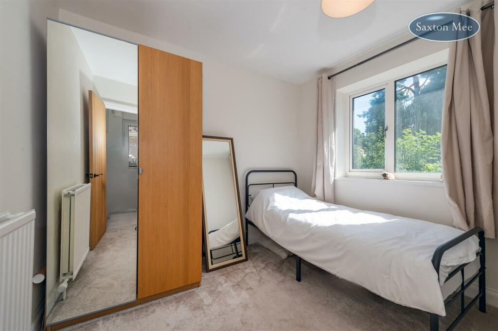 bedroom 2 b.jpg