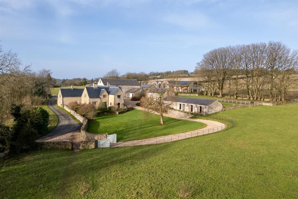 74 - Dowmans Farmhouse - GL53 9QY - Web.jpg