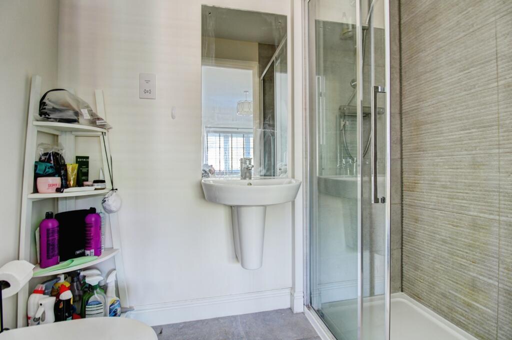 Bedroom One En Suite