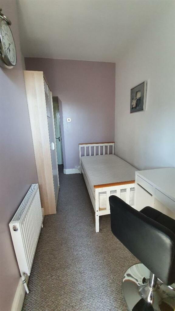 Single Bedroom .jpg