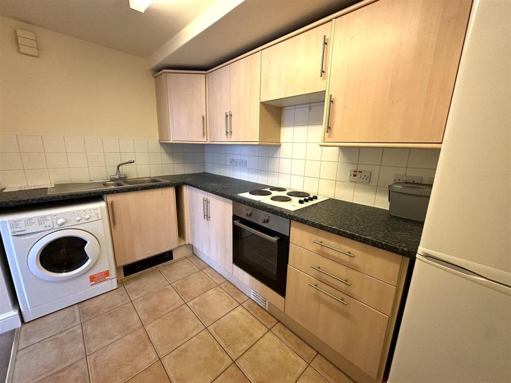 Kitchen.JPG