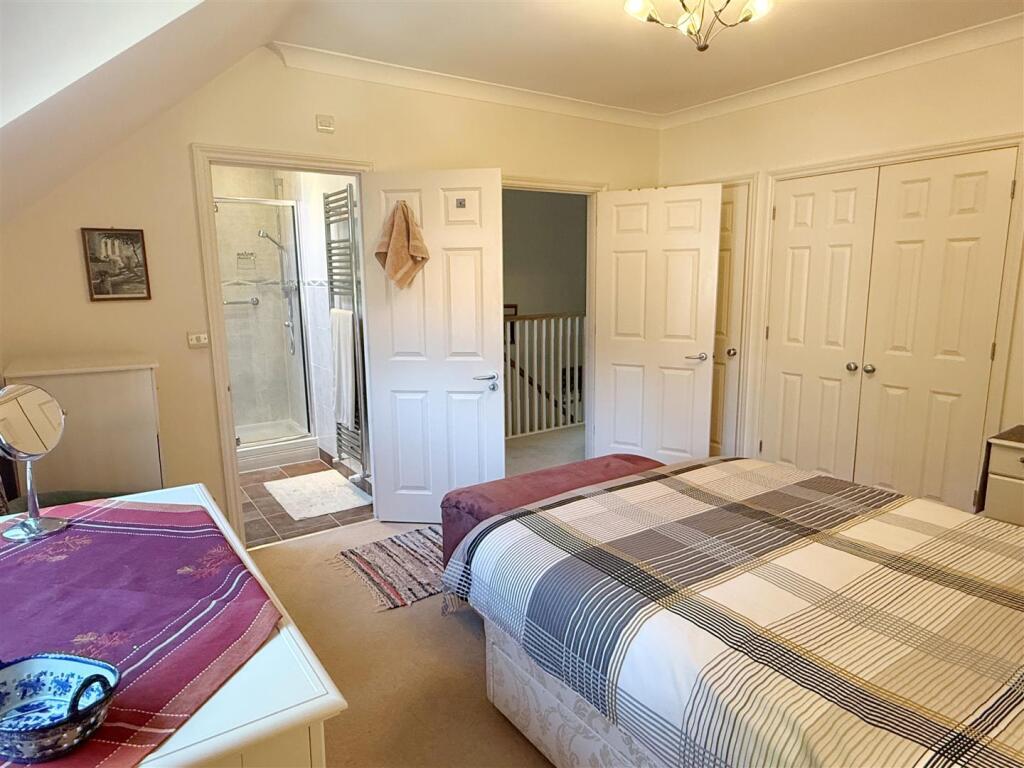 Bed 1.JPG