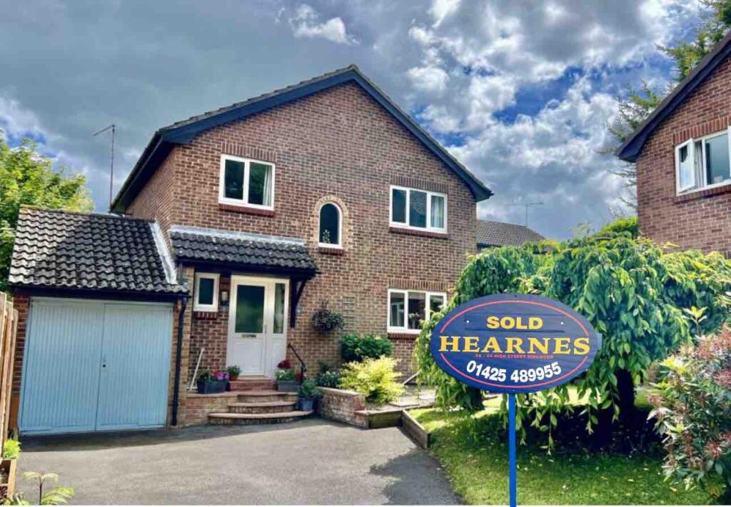 4 Bedroom Detached House for Sale