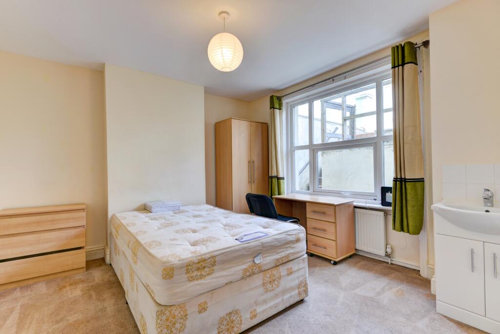 15 Hollingbury Road Bedroom