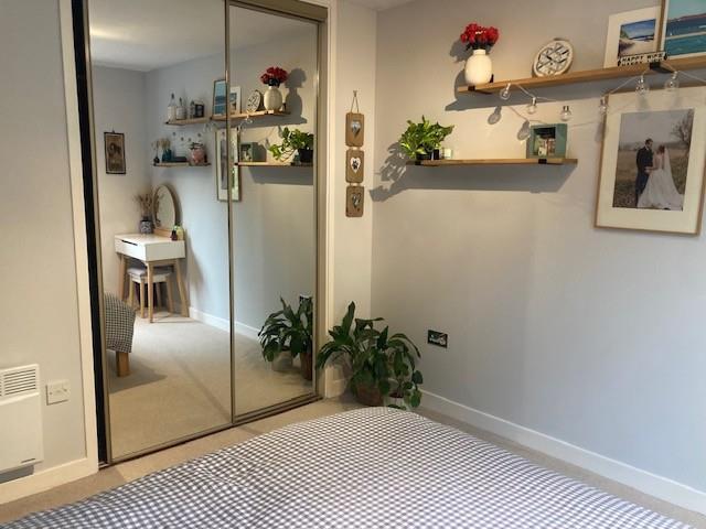 Master bedroom 1.jpg