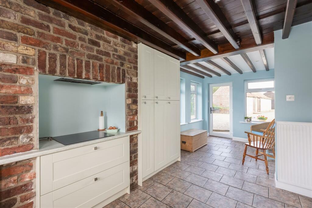 Cherry Tree Cottage Kitchen-4.jpg