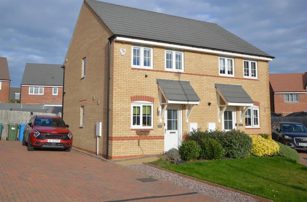 Belfry Drive, Priors Hall Park