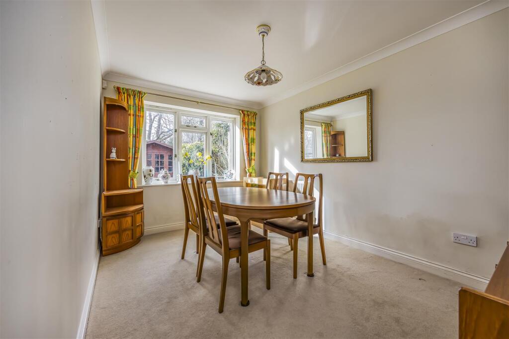 15 Teal Close, Horndean-PorticoMarketing-SoldBy-16