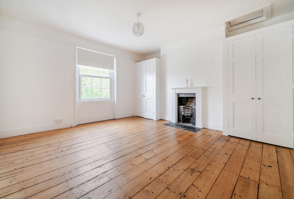 1371900-8-68fa0c4...