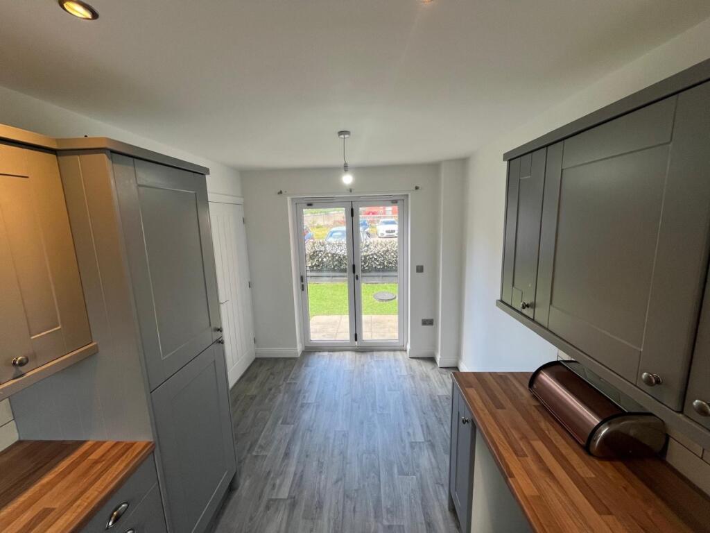 b717c589-f0d0-46dd-b74a-3d8bc4398111